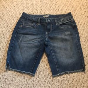 Distressed Women’s Size 3 Mossimo Bermuda Shorts